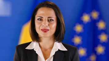 Peste o sută de absolvenți ai INJ așteaptă să intre în sistem, Ramona Strugariu