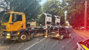 (VIDEO // FOTO) Urmărire ca în filme pe străzile Chișinăului. Vitezoman băut „încolțit” și încătușat de INSP