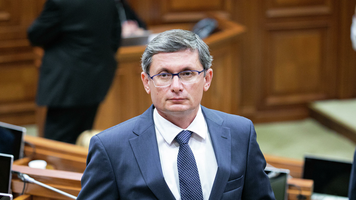Președintele Parlamentului comentează interdicția aplicată primarului Ceban