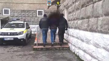 Exploata sexual minore de 13 și 16 ani în Chișinău. Taximetrist trimis pe banca acuzaților