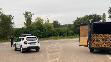 (FOTO) Transport ilegal de lemne, depistat în zona de responsabilitate a SPF „Ungheni”