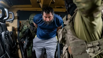 (VIDEO) Fito, cel mai periculos traficant de droguri din Ecuador, a fost extrădat în SUA