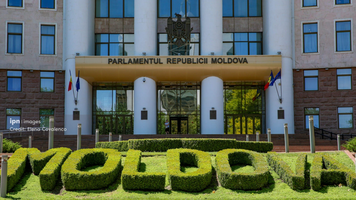 Rețeaua rusă Matrioșka se întărește în Moldova înaintea alegerilor, studiu NewsGuard