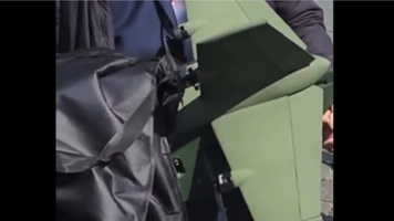 (VIDEO) De teama dronelor ucrainene, Putin are în dispozitivul de pază și ofițeri care pot doborî aparatele de zbor fără pilot