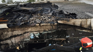 (FOTO) Incendiu devastator la o fabrică de păsări din satul Bleșteni, raionul Edineț