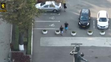 (VIDEO) Tânăr de 18 ani șantajat în stil banditesc, la Bălți
