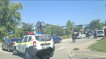 Copil de 6 anișori, strivit mortal de roțile unui microbuz, sub privirile părinților, la Ungheni