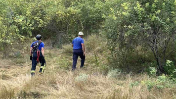 (VIDEO) Un bărbat a fost salvat dintr-o prăpastie de 15 metri