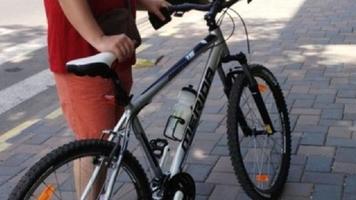 Adolescentă spulberată de un biciclist pe o trecere de pietoni din Chișinău