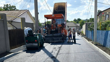 În lipsa sprijinului de la Guvern, orașul Fălești își repară drumurile din resurse proprii