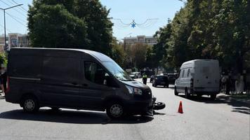 NO COMMENT (VIDEO) Momentul în care s-a produs accidentul mortal cu implicarea unui motociclist în Chișinău
