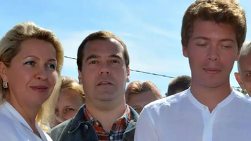 Fiul lui Dmitri Medvedev lucrează pentru gigantul militar de stat Rostec. „Nu l-am văzut nici o zi la serviciu”