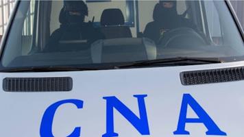 UPDATE // Ofițerii CNA au descins cu percheziții în sudul R.Moldova, la Comrat. O persoană reținută pentru 72 de ore