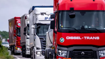 Șofer de TIR prins cu 1,3 tone de cocaină de zeci de milioane de euro, în Franța
