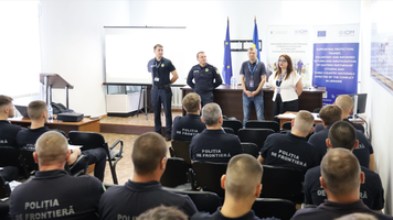(FOTO) Polițiști de frontieră, instruiți în identificarea potențialelor victime ale traficului de ființe umane