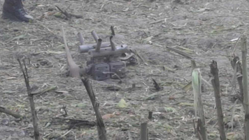 (VIDEO) O dronă militară a căzut pe un câmp în Polonia. Varşovia spune că incidentul ar putea fi o provocare rusă