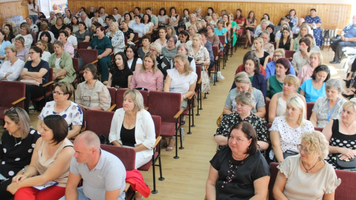 Salarii mai mari, mai puțină birocrație și școli model: direcții strategice la conferința Soroca