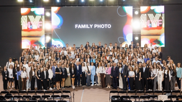 (FOTO) Șefa statului, la Moldova Youth Forum 2025: „Viitorul este în primul rând al tinerilor. Să ne asigurăm că împreună cu ei alegem pacea ș libertatea, dezvoltarea”