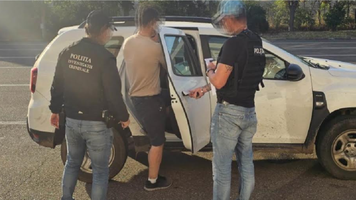 Un moldovean, căutat de autoritățile din Slovacia, a fost încătușat la Vama Albița: De ce este acuzat