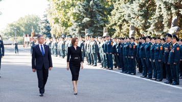 (VIDEO) De Ziua Armatei Naționale, președinta Maia Sandu a felicitat militarii și a conferit distincții de stat