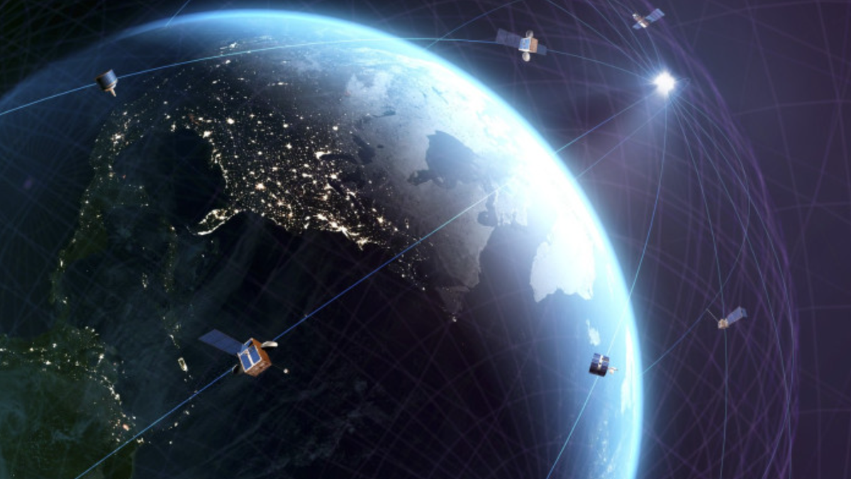 Rusia dezvoltă o armă pentru a ataca sateliții Starlink ai lui Elon Musk, cred serviciile secrete din două țări NATO