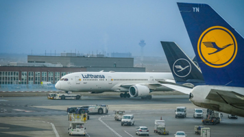 UE avertizează companiile aeriene: Lipsa combustibilului nu justifică anulările de zboruri fără despăgubiri