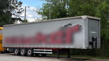 Polițiștii de frontieră din cadrul punctelor de trecere a frontierei Leușeni și Sculeni au contracarat trei tentative de introducere și scoatere ilegală din țară a unor mijloace de transport, în urma constatării unor neconcordanțe între datele înscrise în documente și elementele de identificare ale vehiculelor.