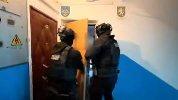 (VIDEO) Afaceriști cu tehnică agricolă fictivă de milioane de lei, luați pe sus de INI
