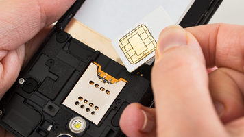 Cartelele SIM anonime dispar – Guvernul obligă identificarea tuturor utilizatorilor de telefonie mobilă preplătită