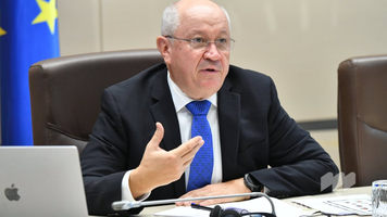 Premierul Alexandru Munteanu