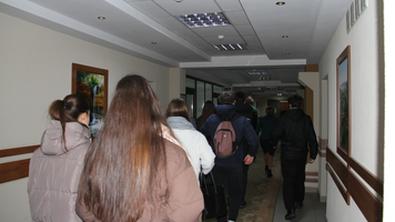 Studenții vor trebui să declare dacă au folosit inteligența artificială la redactarea lucrărilor universitare
