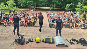 Polițiștii au organizat activități de informare în taberele de odihnă din Florești