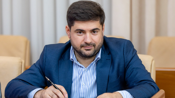 Șeful Agenției Proprietății Publice, Roman Cojuhari, demisionează în urma scandalului MoldATSA