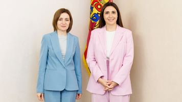 Maia Sandu îi conferă Ordinul Onoarei viceministrei pentru afaceri europene a Ciprului