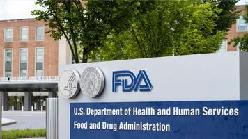 Administrația pentru Alimente și Medicamente din SUA( FDA) a emis ordin prin care acordă statut de risc modificat pentru pliculețele cu nicotină, ca urmare e unei evaluări științifice ample efectuate de autoritățile americane. Prin această decizie, pliculețele cu nicotină autorizate pentru comercializare pe piața SUA începând cu ianuarie 2025, pot fi marcate acum cu următoarea mențiune privind modificarea riscului: „Utilizarea pliculețelor cu nicotină în locul țigărilor este asociată cu un risc mai scăzut de cancer oral, boli cardiovasculare, cancer pulmonar, accident vascular cerebral, emfizem și bronșită cronică.”