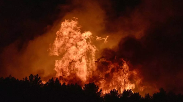 Peste 1.000 de hectare, făcute scrum de incendii violente, lângă Marsilia.