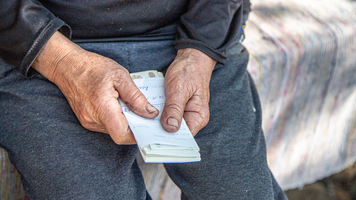 Moldova, în coada clasamentului salariilor.