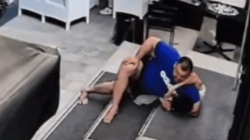 Agresorul tânărului bătut într-un local din Rîșcani rămâne în arest la domiciliu, deși a încălcat restricțiile. Procurorii vor contesta decizia