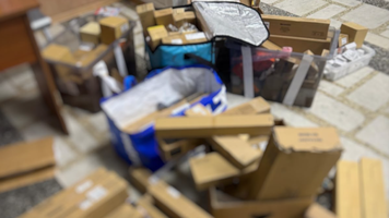Componente și consumabile pentru tehnică IT de zeci de mii de lei, nedeclarate, depistate la vama Leușeni