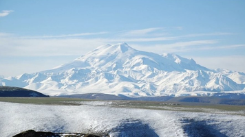 Muntele Elbrus