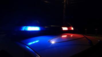 (SURSE) Grav accident în lanț, cu implicarea unei motociclete în Chișinău. Un tânăr a murit