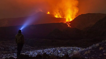 Erupție vulcan