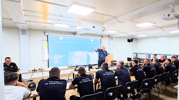 Polițiștii de frontieră, instruiți pentru operarea sistemelor de aeronave fără pilot la bord
