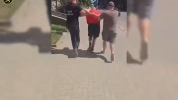 (VIDEO) Femeie de 70 de ani, păcălită de falși angajați ai BNM. Poliția a reținut un suspect