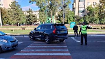 Femeie lovită de un automobil pe trecerea de pietoni, la Soroca