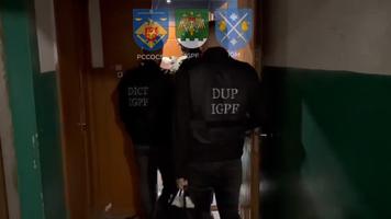 (VIDEO) Rețea internațională de migrație ilegală, deconspirată de IGPF: acte ucrainene false, azil și mii de euro pentru trecerea ilegală spre UE