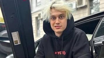 (SURSE) Controversatul TikToker „Nikoglai” și soția sa, reținuți pentru trafic de droguri de IP Botanica. Ar fi drogat mai mulți adolescenți