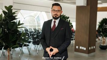 „Mai încearcă” // TikTok-erul în robă, ratează pentru a doua oară fotoliul la Curtea de Apel Centru