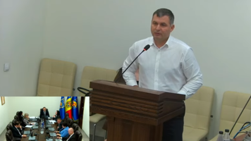 (VIDEO) Un procuror sancționat după un conflict în curtea blocului nu și-a găsit dreptatea la CSP: Nu am înjurat și nu am lovit pe nimeni. Eram cu doi copii mici și soția