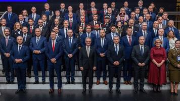 Șeful IGP, Viorel Cernăuțeanu, participă la Convenția Europeană a Șefilor de Poliție, care se desfășoară în perioada 29–30 septembrie, la sediul EUROPOL. Evenimentul reunește șefii structurilor de poliție europene pentru a discuta despre noile provocări în combaterea criminalității și despre consolidarea cooperării internaționale. În cadrul reuniunii sunt abordate provocările tot mai complexe cu care se confruntă autoritățile de aplicare a legii.